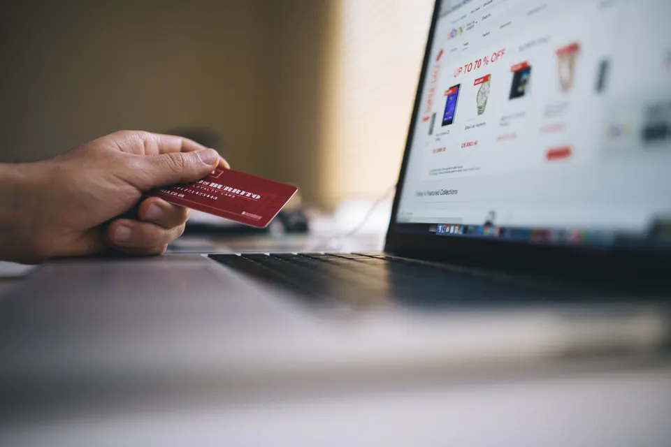 Can a Company Refuse a Chargeback? Merchant Rights vs. Consumer Rights