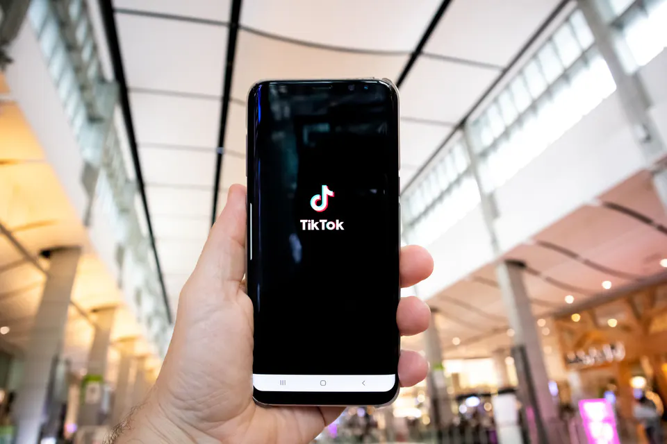 Is Buying from TikTok or Instagram Ads Safe? The Social Shopping Checklist